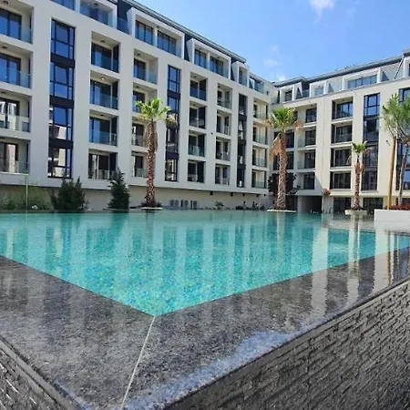 Exclusive St Constantine Apartman