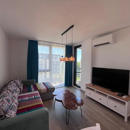 Exclusive St Constantine Apartament *