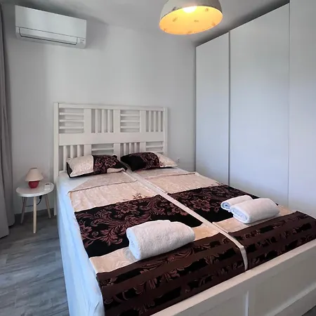 Apartment Exclusive St Constantine *