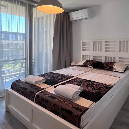 Exclusive St Constantine Apartman