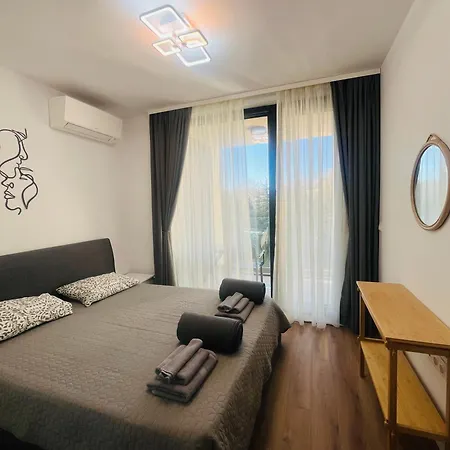 Exclusive St Constantine Apartament *